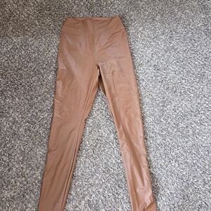 Brown High-Waisted Leggings